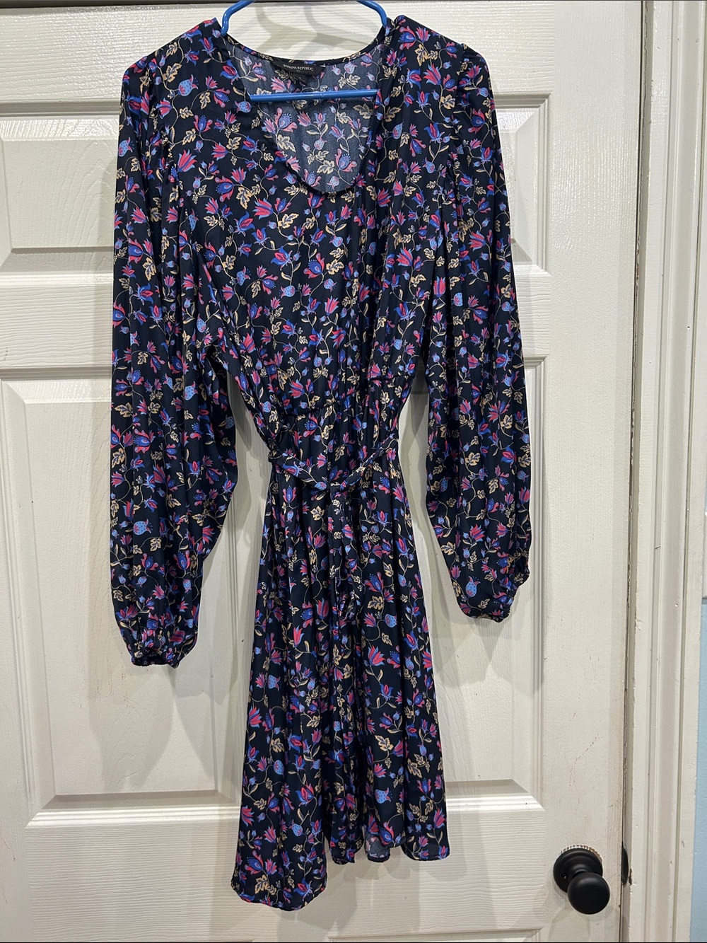 Banana Republic Black Long Sleeve Floral Tie-Waist Dress